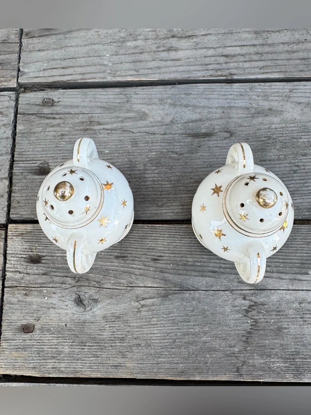Noritake White Ceramic Star-Accented Salt & Pepper Shakers with Gold Trim